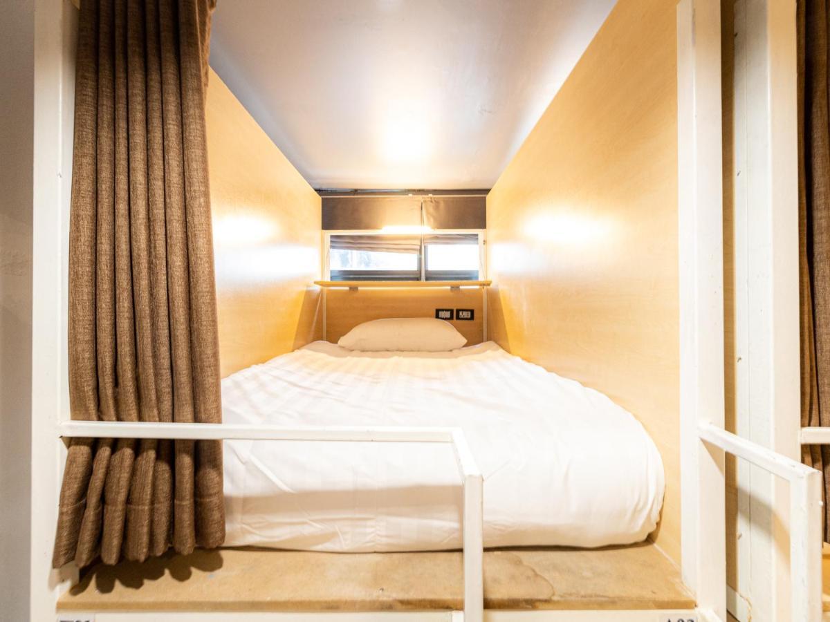 Khao San Social Capsule Hostel Bangkok Kültér fotó