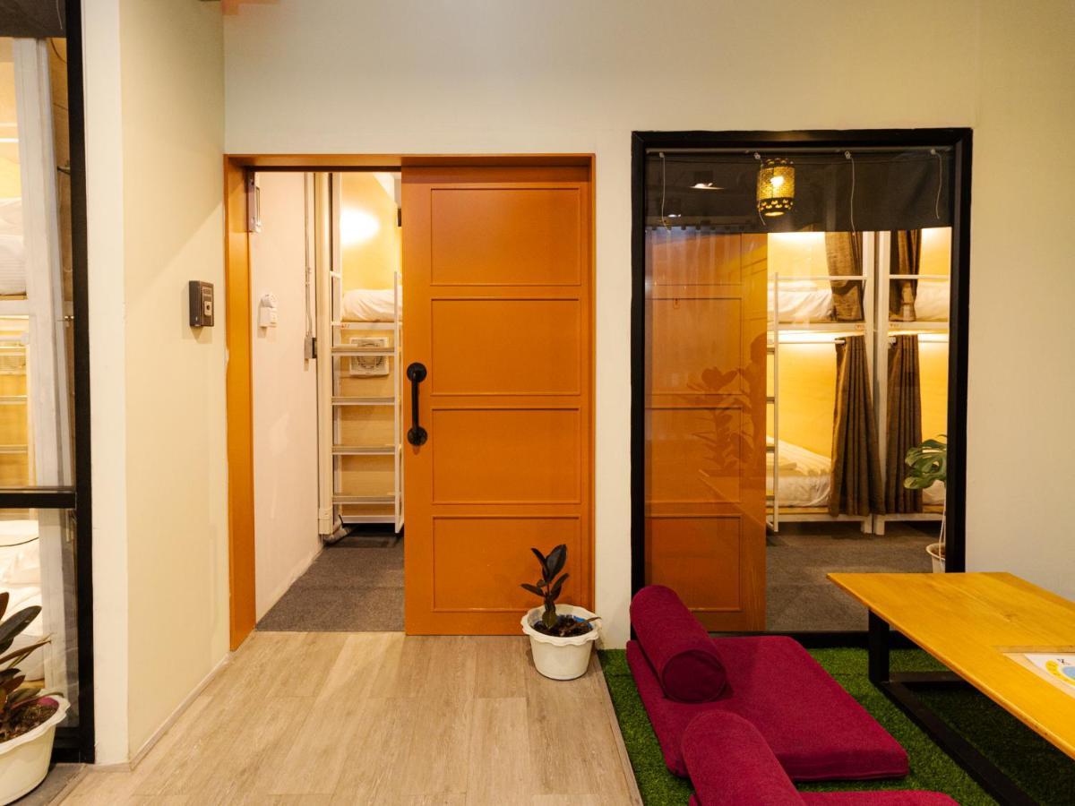 Khao San Social Capsule Hostel Bangkok Kültér fotó
