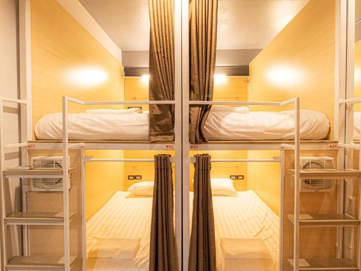 Khao San Social Capsule Hostel Bangkok Kültér fotó