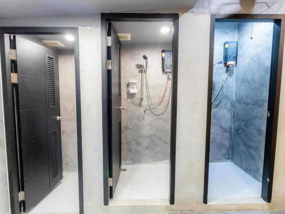 Khao San Social Capsule Hostel Bangkok Kültér fotó