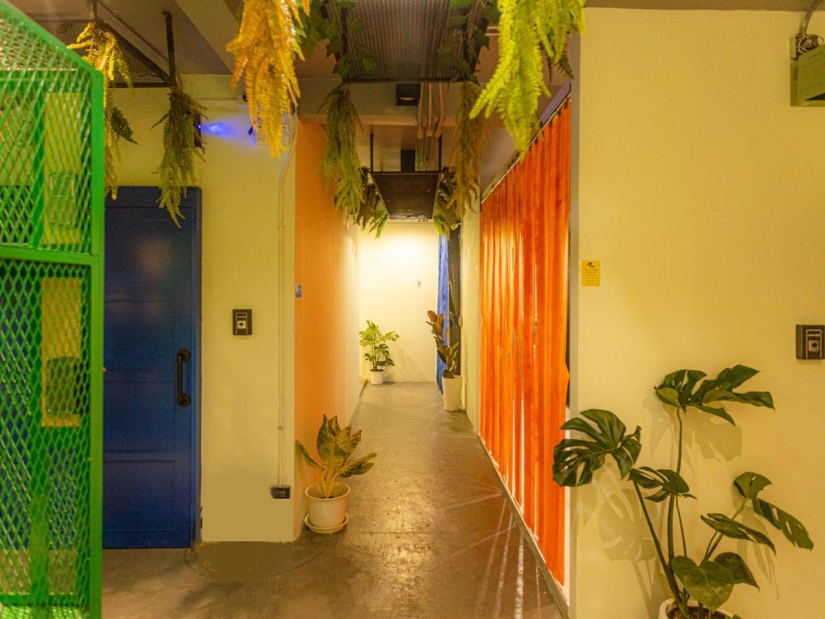 Khao San Social Capsule Hostel Bangkok Kültér fotó