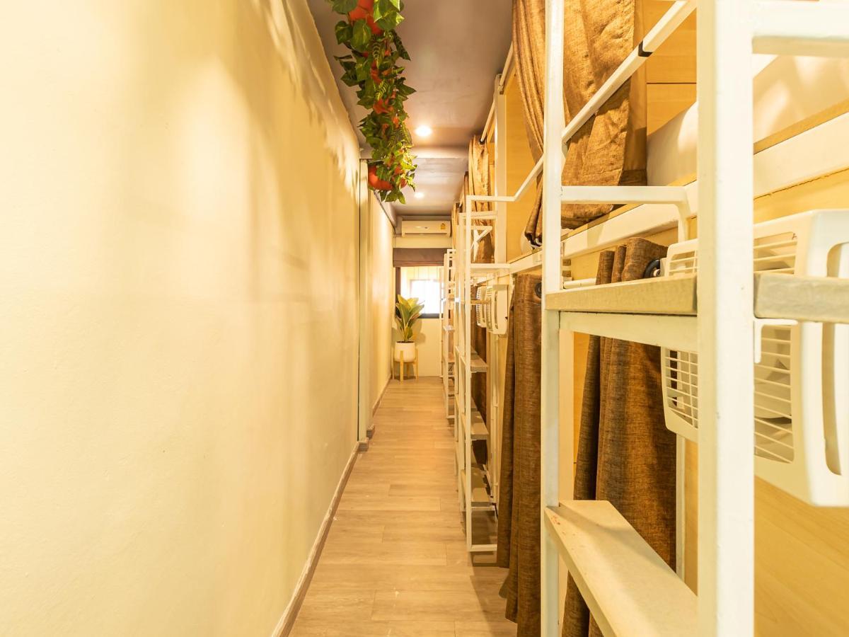 Khao San Social Capsule Hostel Bangkok Kültér fotó
